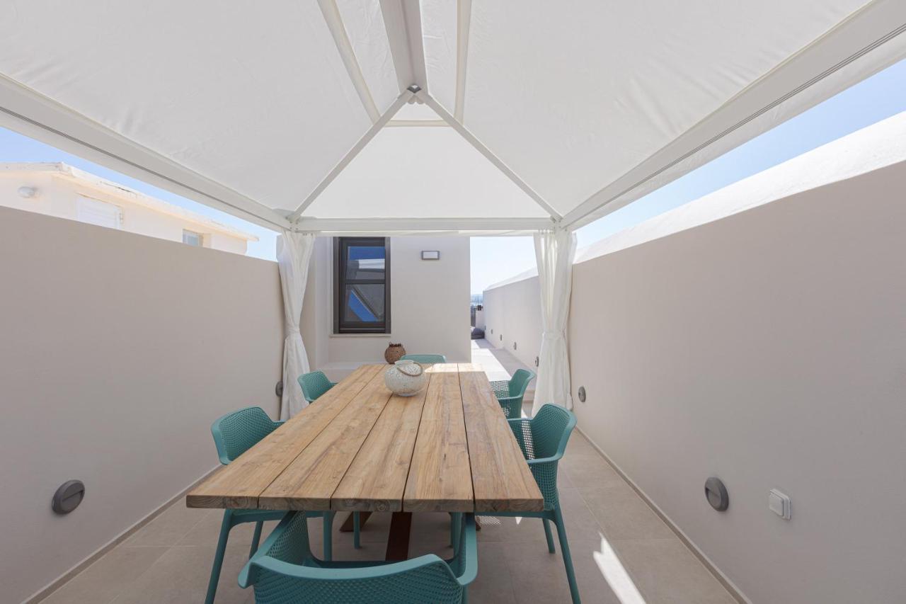 V77 Seafront Suites Rethymno  Exterior photo