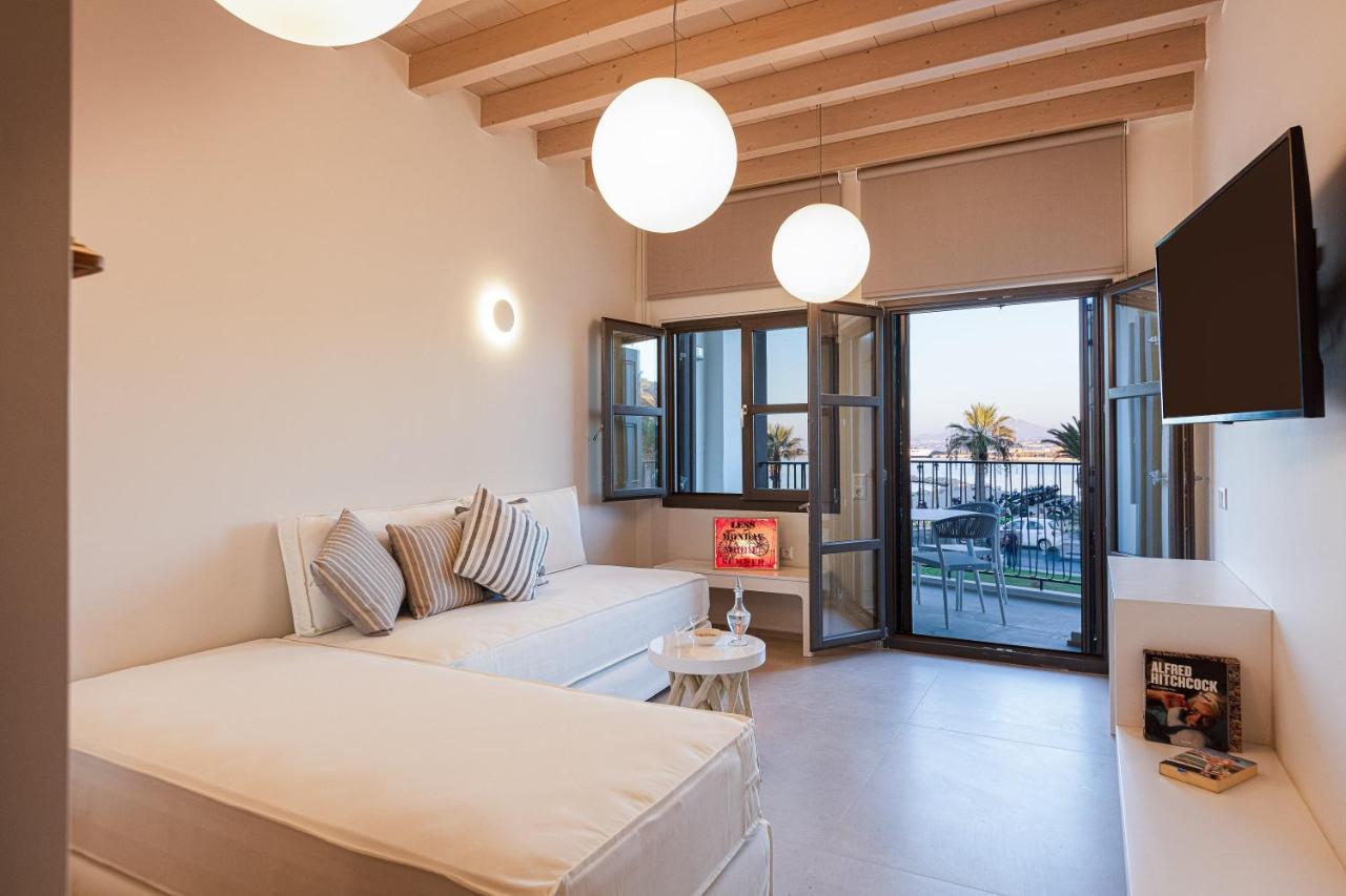 V77 Seafront Suites Rethymno  Exterior photo