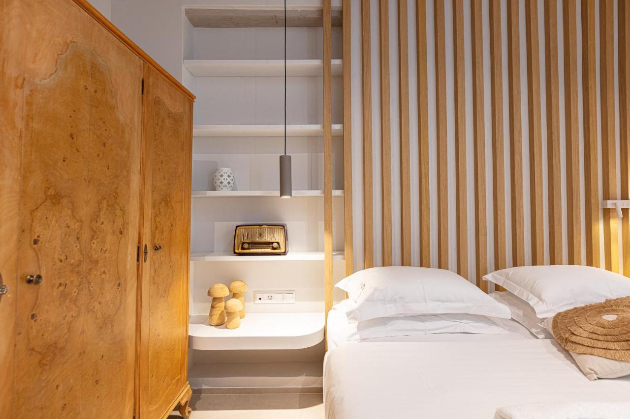 V77 Seafront Suites Rethymno  Exterior photo